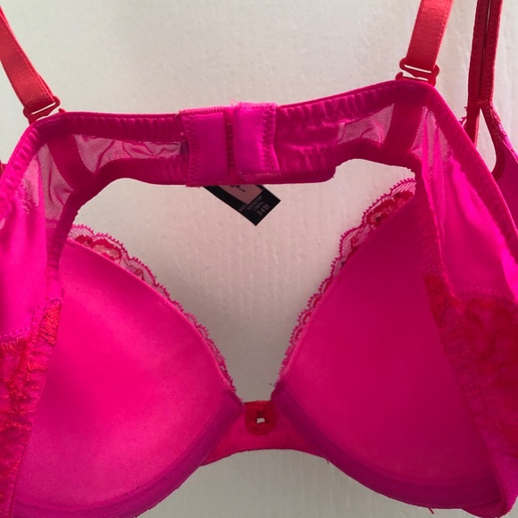 Victoria’s Secret Very sexy push up bra - Picture 4 of 4
